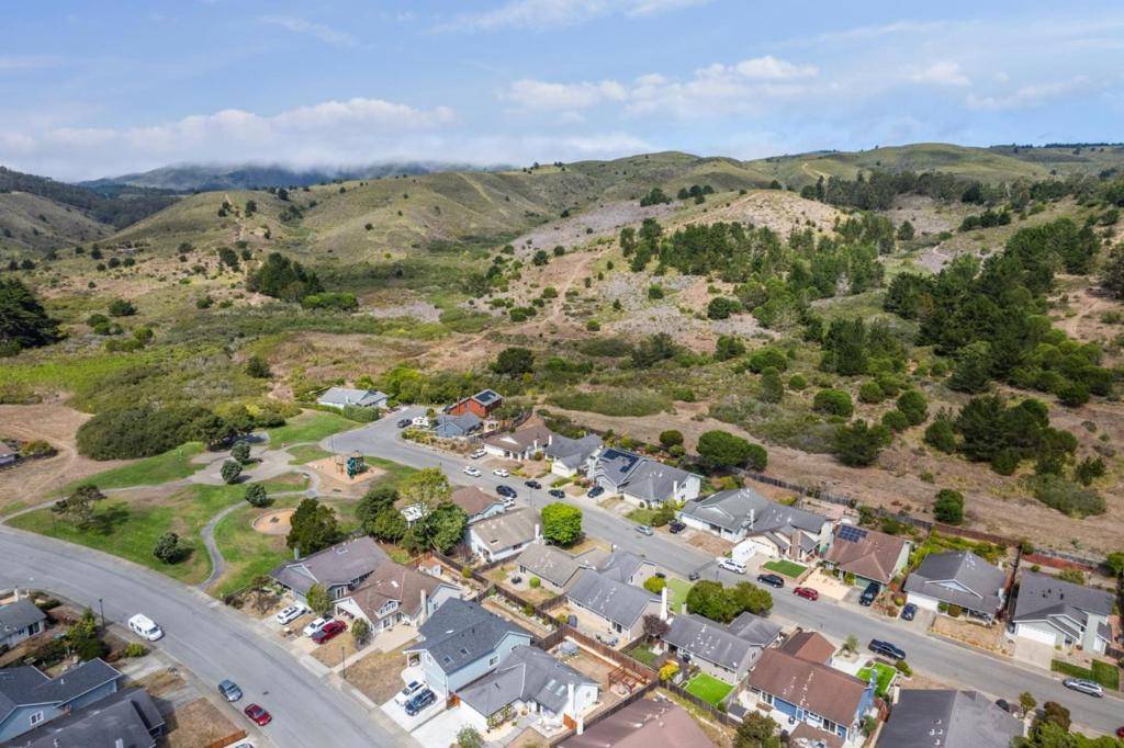El Granada, CA 94019,200 Bridgeport DR
