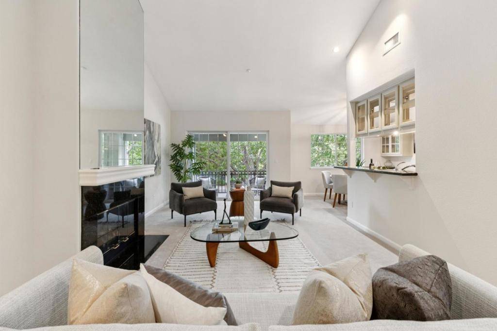 Menlo Park, CA 94025,20 Willow RD #45