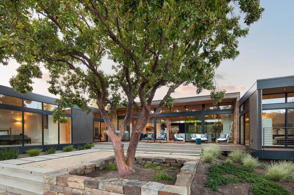 Atherton, CA 94027,93 Broadacres RD