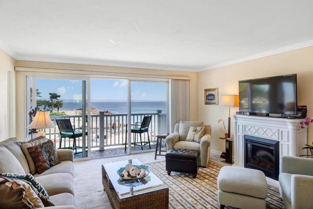 Pacific Grove, CA 93950,585 Ocean View BLVD #3