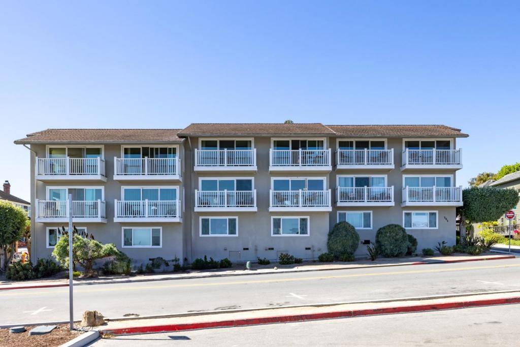 Pacific Grove, CA 93950,585 Ocean View BLVD #3