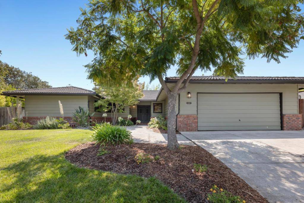 Los Altos, CA 94024,1981 Newcastle DR
