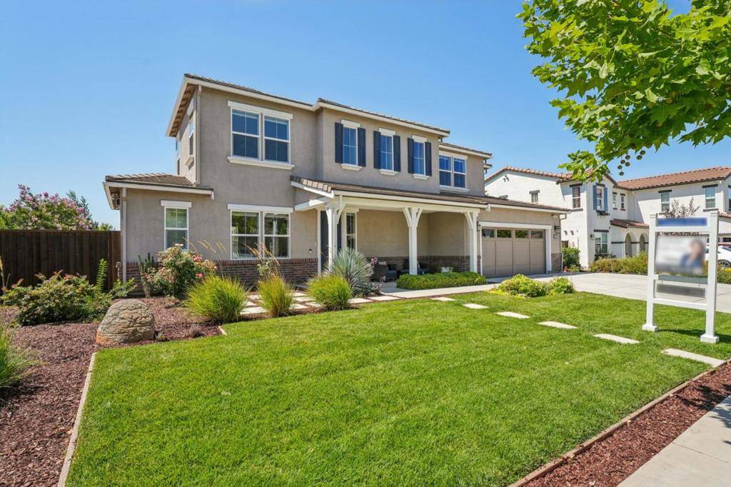 Morgan Hill, CA 95037,18713 White Moon DR