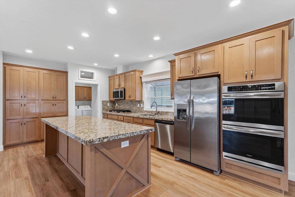 Aptos, CA 95003,34 Primrose ST