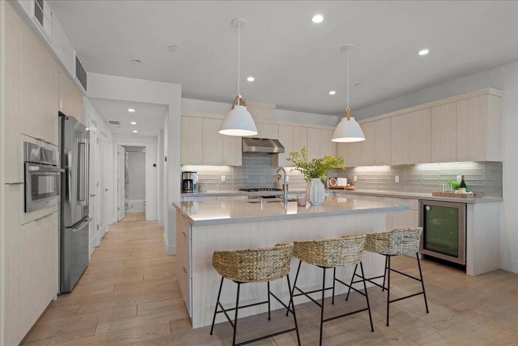 Los Gatos, CA 95032,16293 Gellatt CT