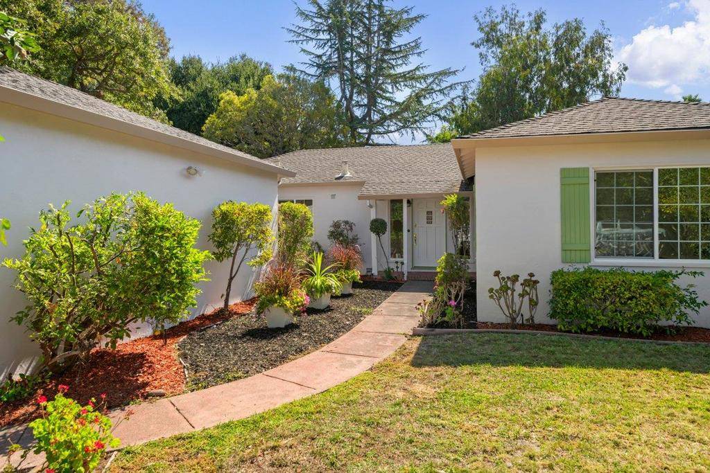 Palo Alto, CA 94306,3888 Magnolia DR
