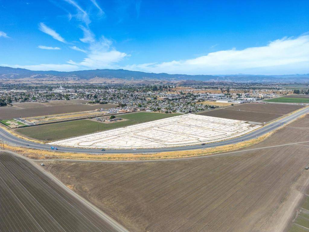 Hollister, CA 95023,421 N Chappell RD