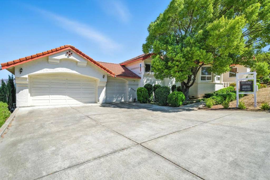 Morgan Hill, CA 95037,15610 Oakridge