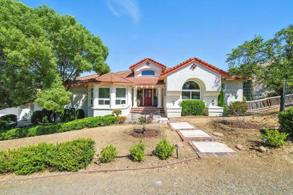 Morgan Hill, CA 95037,15610 Oakridge
