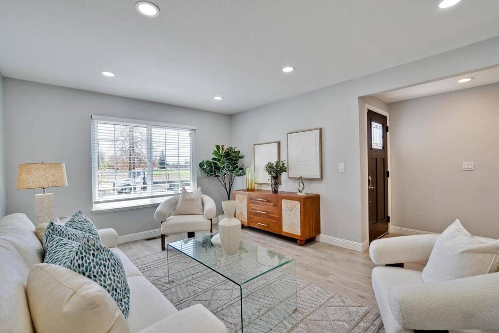 Milpitas, CA 95035,1607 Kennedy DR