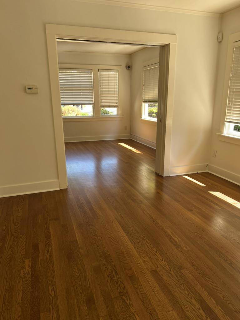 Menlo Park, CA 94025,716 Oak Grove AVE