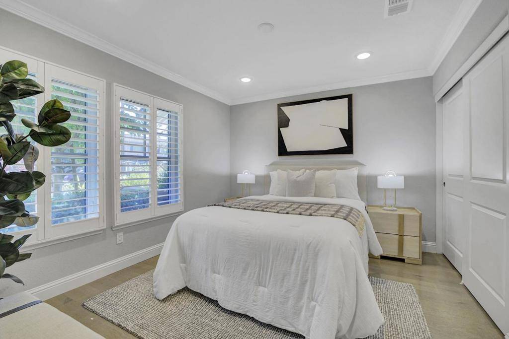 Menlo Park, CA 94025,444 Encinal AVE