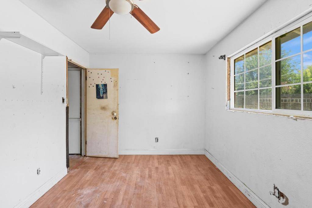 Sacramento, CA 95822,7541 19th ST