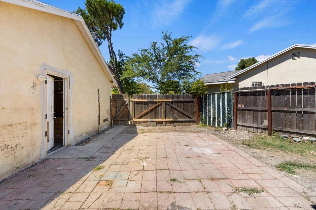 Sacramento, CA 95822,7541 19th ST