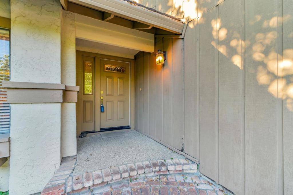 Morgan Hill, CA 95037,495 Spring AVE