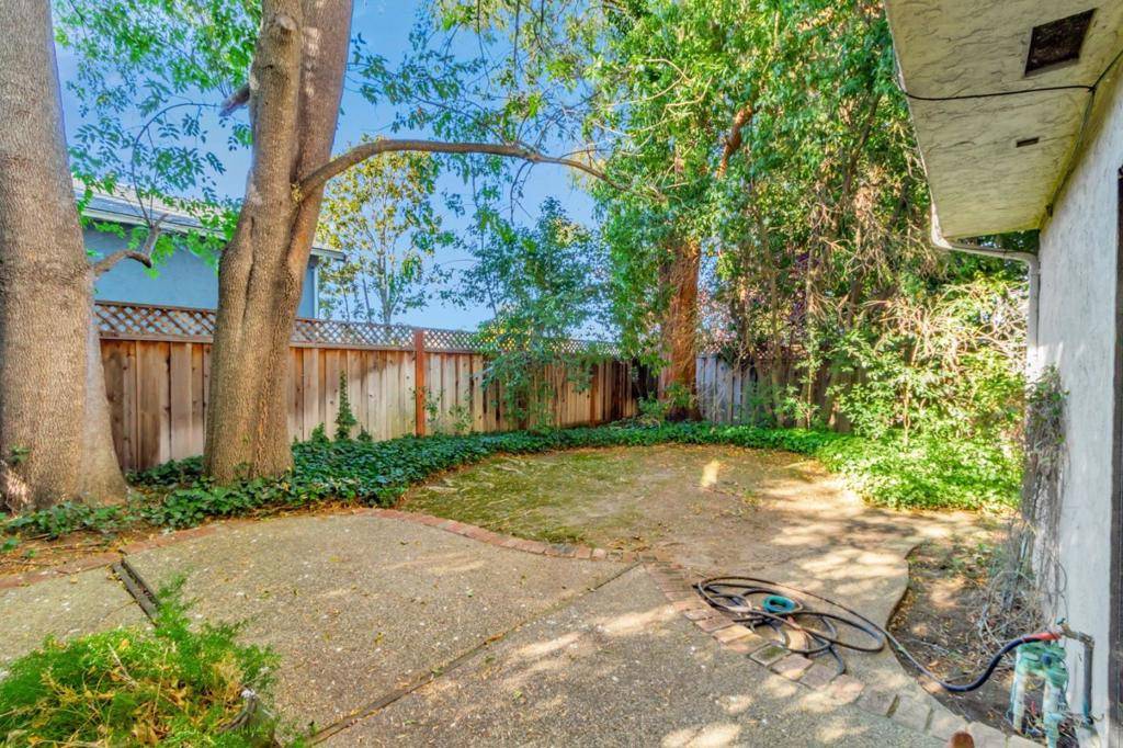 Morgan Hill, CA 95037,495 Spring AVE