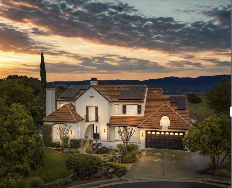 Gilroy, CA 95020,2325 Olea CT