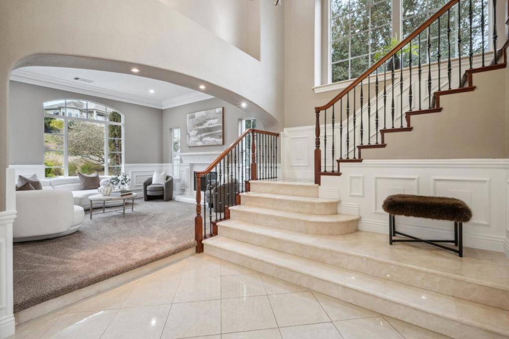 Gilroy, CA 95020,2325 Olea CT