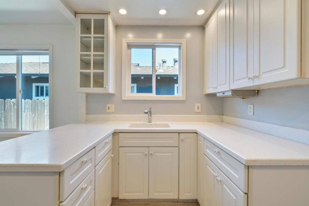 Redwood City, CA 94063,757 7th AVE