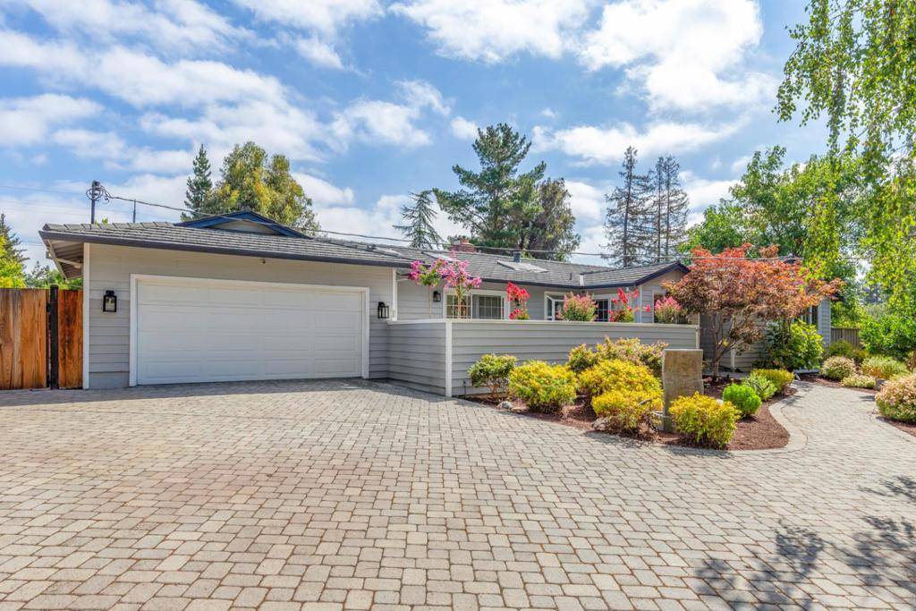 Los Altos, CA 94024,1025 Border RD