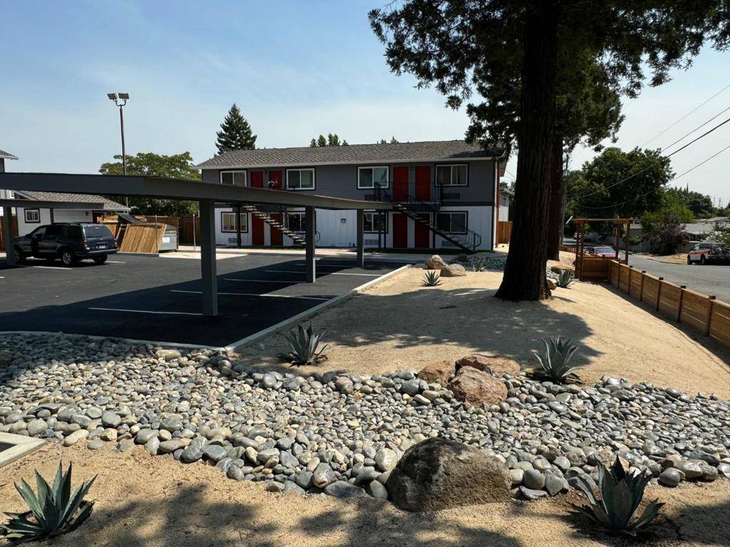 Yuba City, CA 95991,679 Kiley AVE