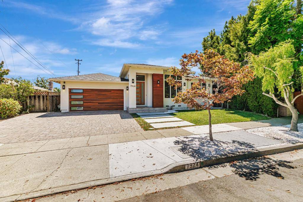 Cupertino, CA 95014,7924 August LN