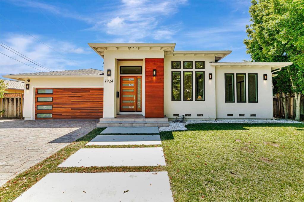 Cupertino, CA 95014,7924 August LN