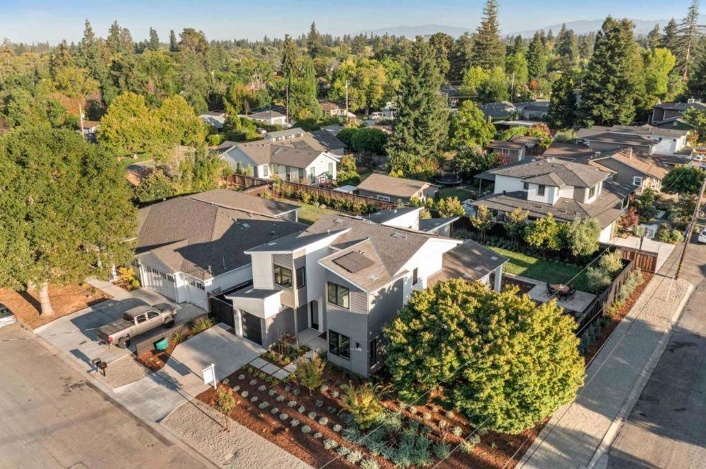 Mountain View, CA 94040,1033 Marilyn DR