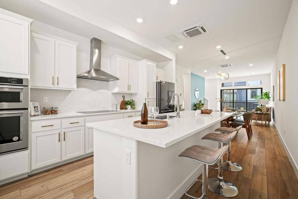 San Mateo, CA 94403,176 Waters Park CIR