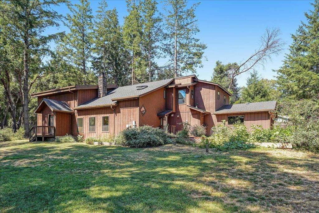 Santa Cruz, CA 95060,360 Braemoor DR