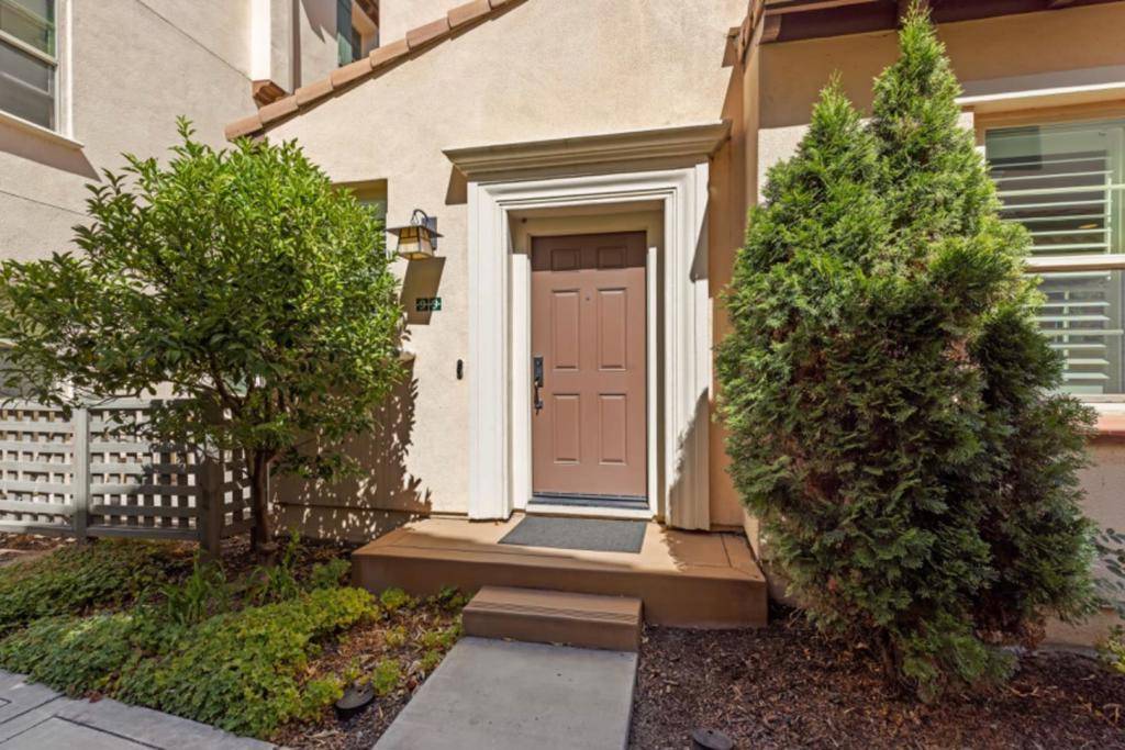 Milpitas, CA 95035,99 Goodman LN