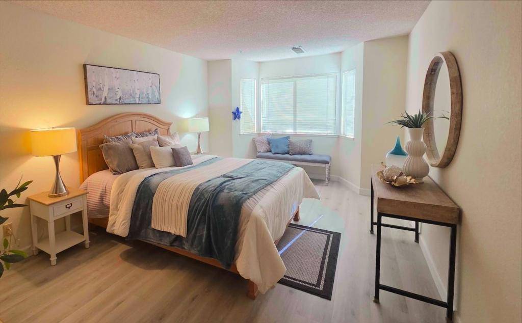 Santa Clara, CA 95051,3715 Terstena PL #202