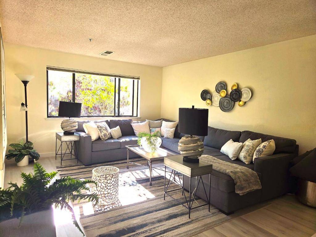 Santa Clara, CA 95051,3715 Terstena PL #202