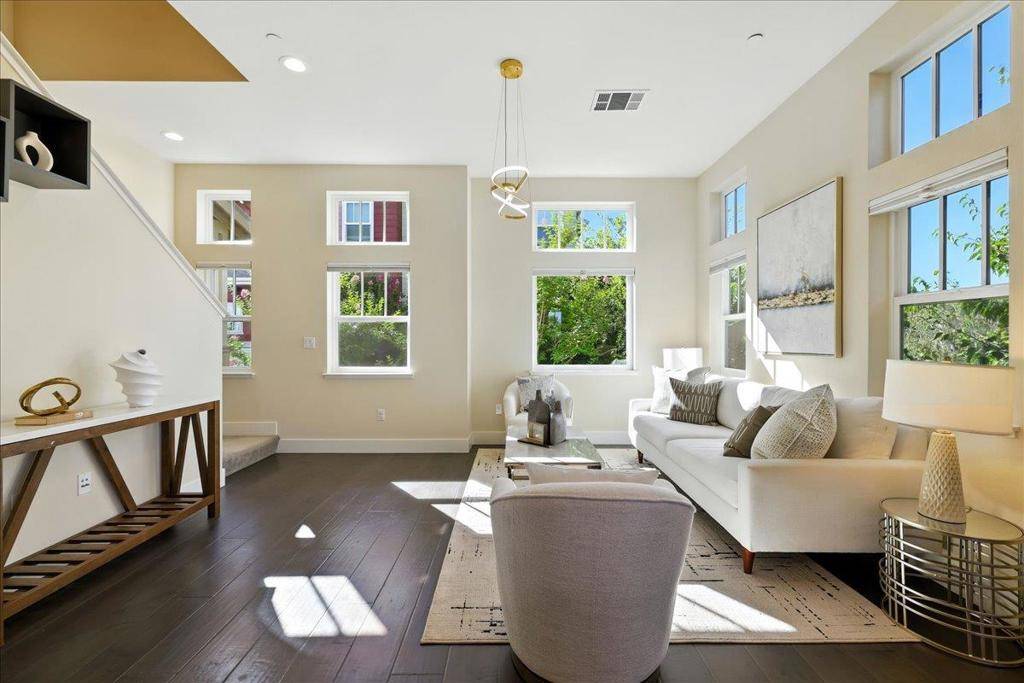 Mountain View, CA 94043,1905 Stella ST