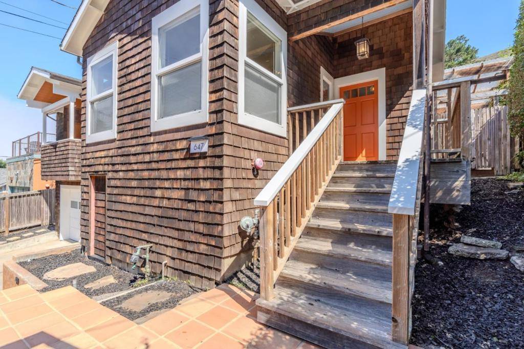 Pacifica, CA 94044,647 Canyon DR
