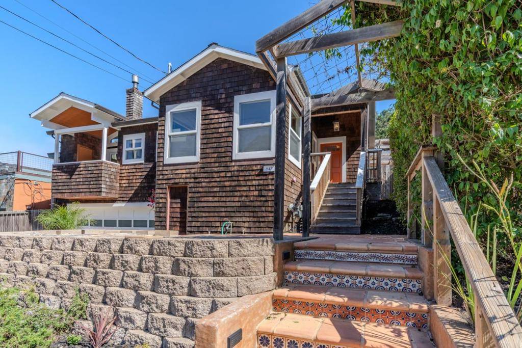Pacifica, CA 94044,647 Canyon DR