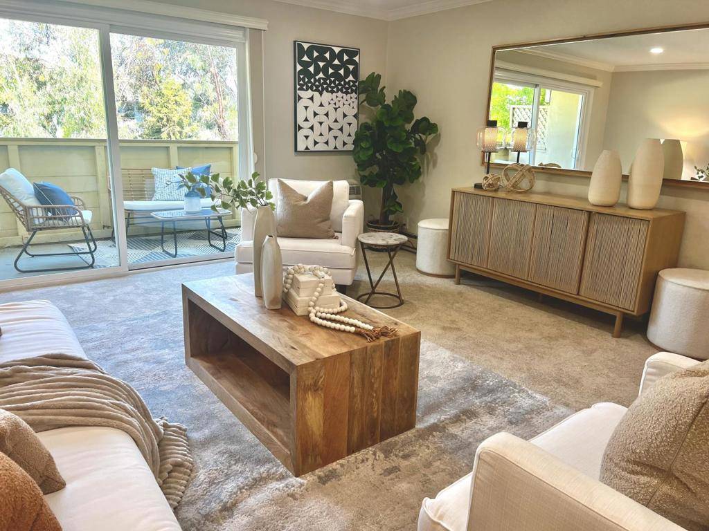 Mountain View, CA 94040,1031 Crestview DR #206