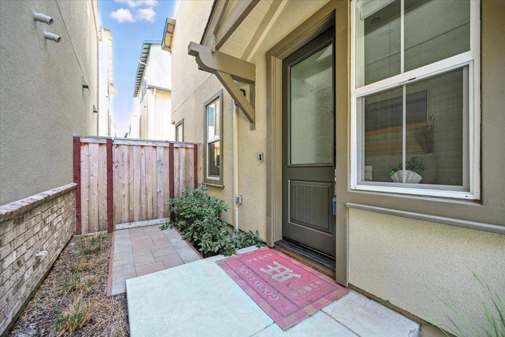 Newark, CA 94560,9173 Whitesurf WAY