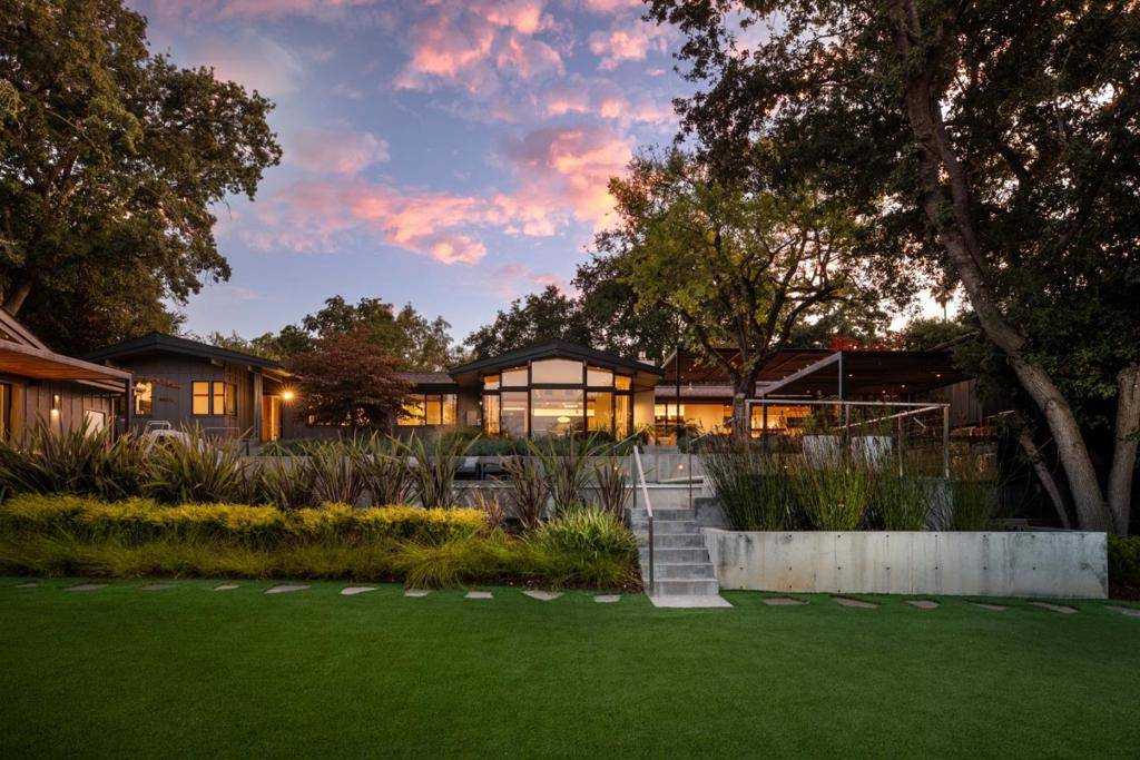 Los Altos Hills, CA 94022,26545 Purissima RD