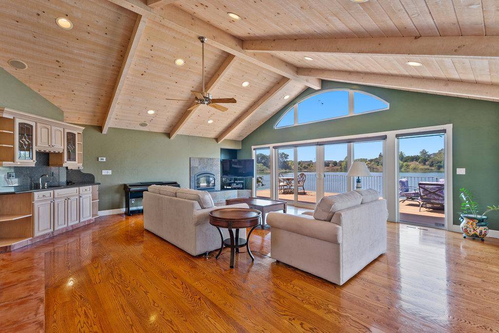 Watsonville, CA 95076,345 Cutter LN