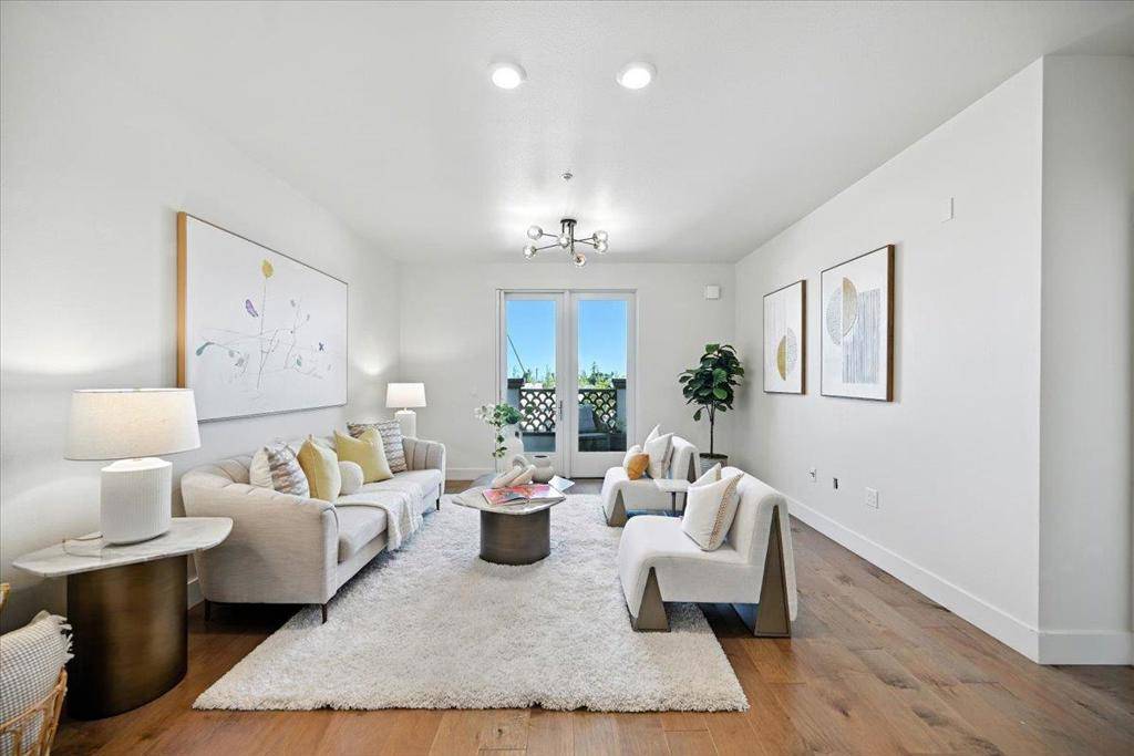 San Carlos, CA 94070,657 Walnut ST #325