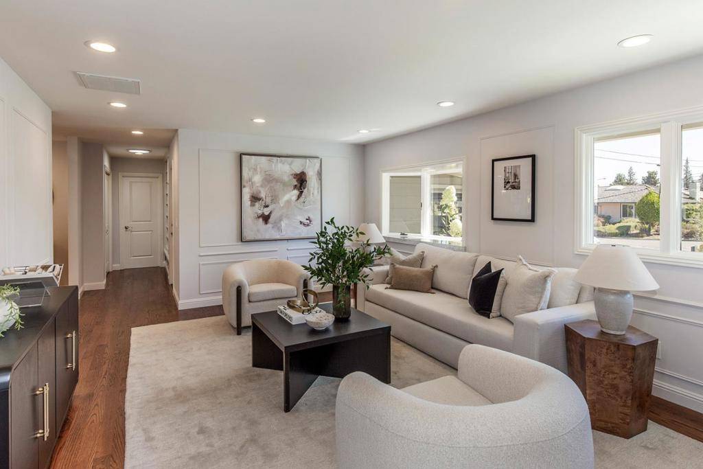 Los Altos, CA 94024,1204 Eureka CT