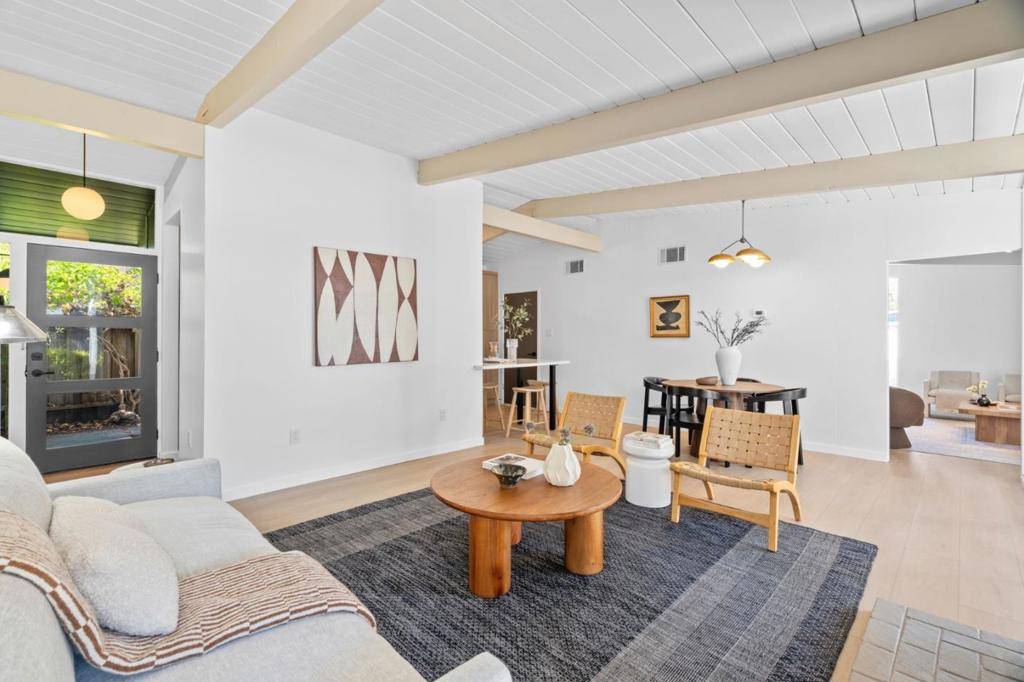 San Mateo, CA 94402,1636 Celeste DR