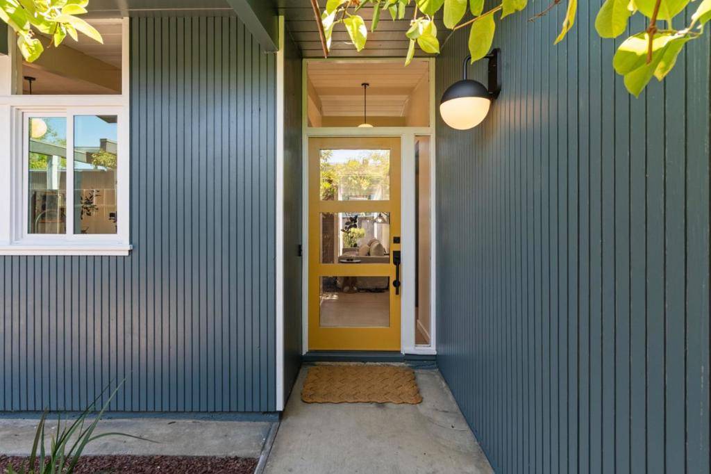 San Mateo, CA 94402,1636 Celeste DR