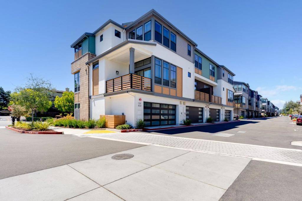 Sunnyvale, CA 94086,657 E Evelyn AVE