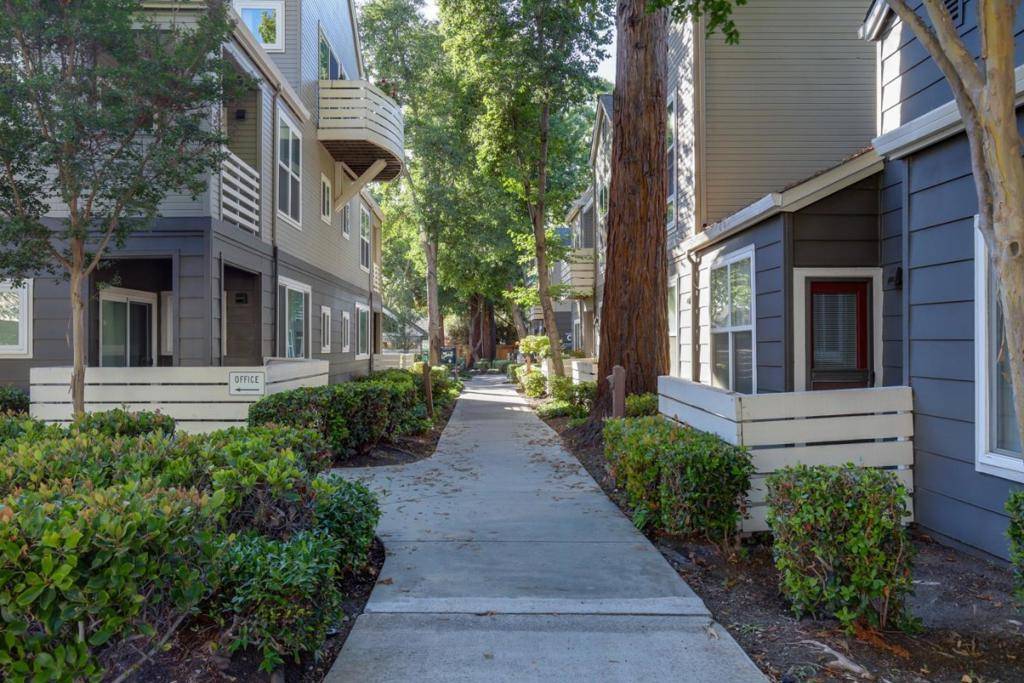 Mountain View, CA 94043,441 Saint Julien WAY