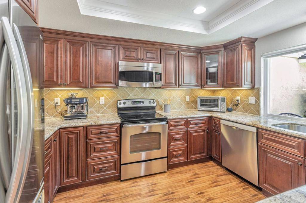 San Jose, CA 95120,1108 Holly Oak CIR