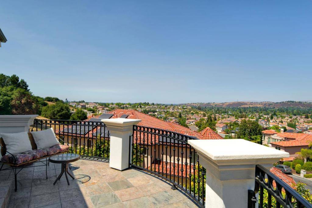 San Jose, CA 95120,7003 Hollow Lake WAY