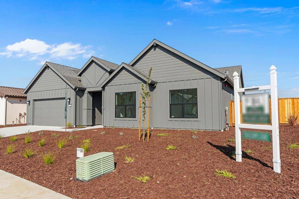 Hollister, CA 95023,410 Maria DR