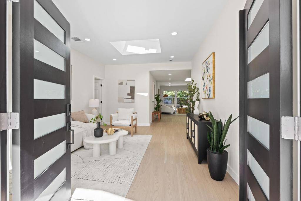 Sunnyvale, CA 94086,992 Planetree PL